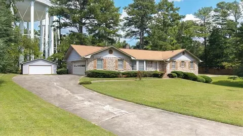 270 Hembree Rd, Roswell, GA 30075