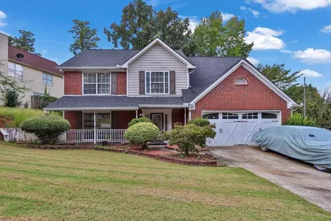 3245 Shady Woods Cir, Lawrenceville, GA 30044
