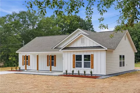 72 Hunt St, Hiram, GA 30141