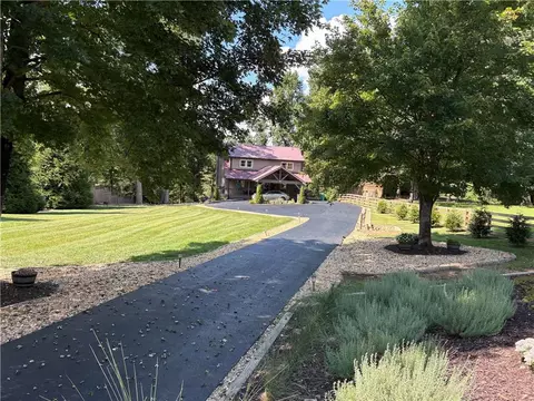 67 Riverwood Pl, Ellijay, GA 30536
