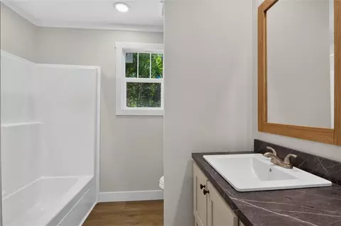 Bath - 758 Upper Burris Rd, Canton, GA 30114 photo 4 of 5
