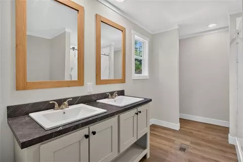 Bath - 758 Upper Burris Rd, Canton, GA 30114 photo 1 of 5