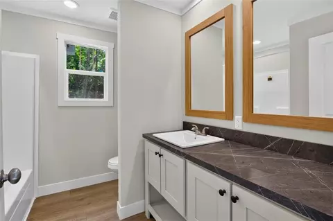 Bath - 758 Upper Burris Rd, Canton, GA 30114 photo 5 of 5