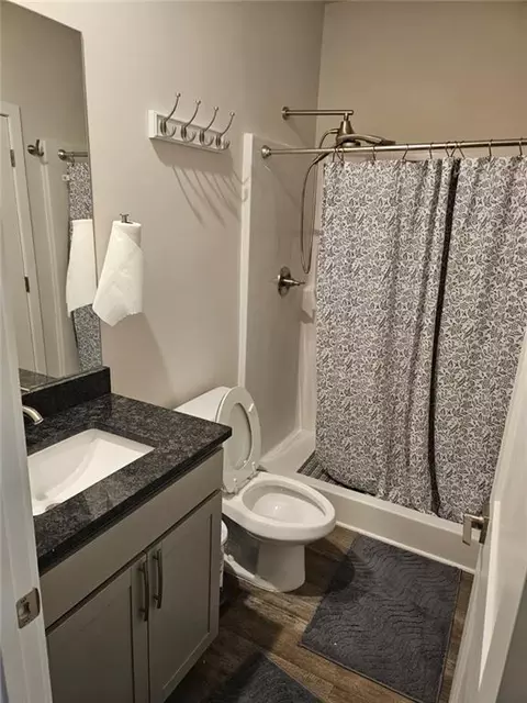 Bath - 86 Jacoby Dr, Fairburn, GA 30213 photo 1 of 7