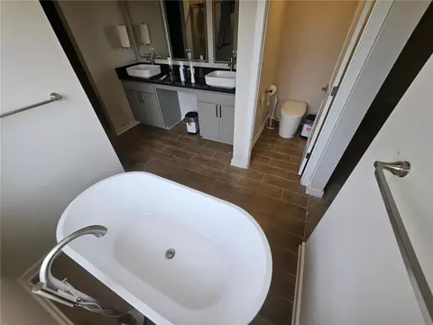 Bath - 86 Jacoby Dr, Fairburn, GA 30213 photo 7 of 7
