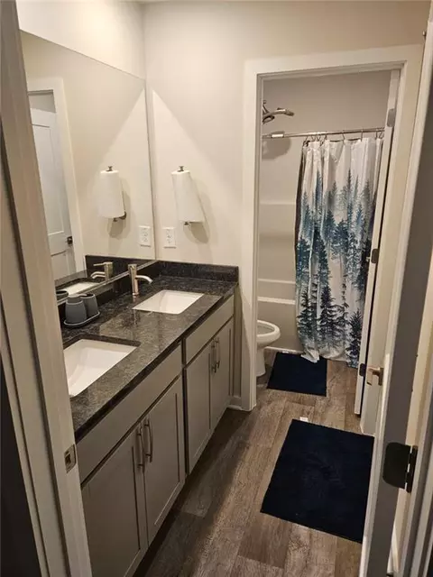 Bath - 86 Jacoby Dr, Fairburn, GA 30213 photo 4 of 7