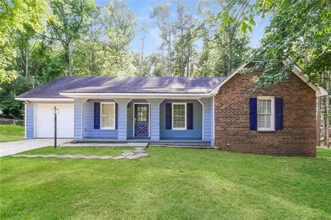 8605 Collins Dr, Jonesboro, GA 30236