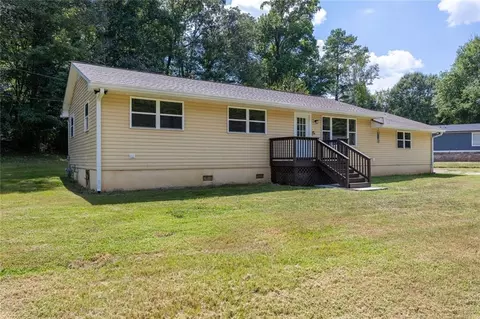 354 Pine Valley Rd, Powder Springs, GA 30127