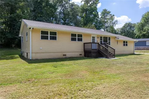 354 Pine Valley Rd, Powder Springs, GA 30127