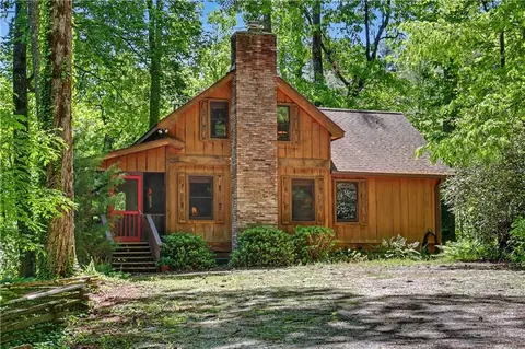 102 Moses Rd, Rabun Gap, GA 30568