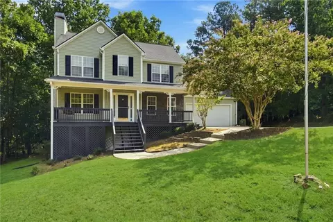 3241 Victoria Place Dr, Loganville, GA 30052