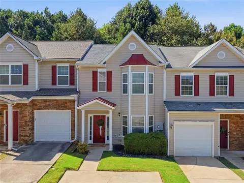 5221 Timber Hills Dr, Oakwood, GA 30566