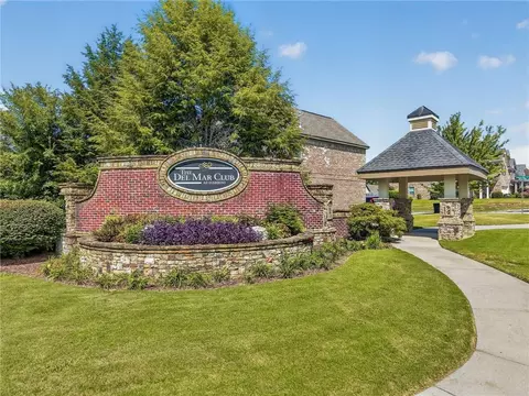 Exterior - 993 Bentley Estate Dr, Dacula, GA 30019 photo 3 of 10