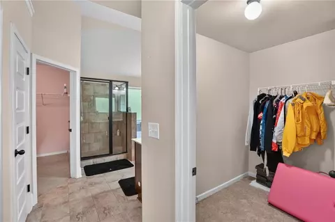 Entry Way - 993 Bentley Estate Dr, Dacula, GA 30019 photo 6 of 9