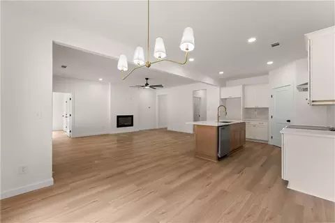 Living - 4635 Perry Rd, Gainesville, GA 30506 photo 5 of 9