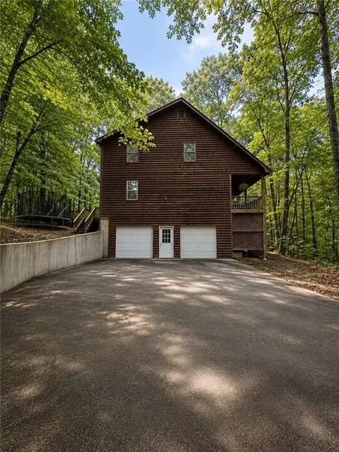 180 Hale Mountain Ct, Hiram, GA 30141
