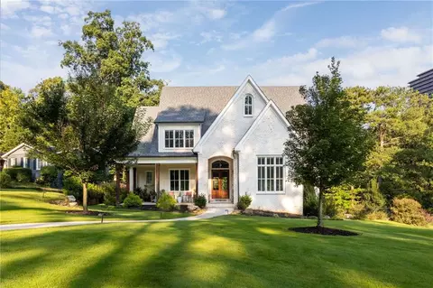 4218 Oak Forest Dr, Atlanta, GA 30319