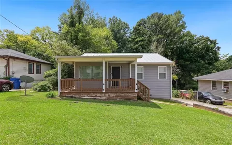 1296 NW Drive Dr NW, Atlanta, GA 30318