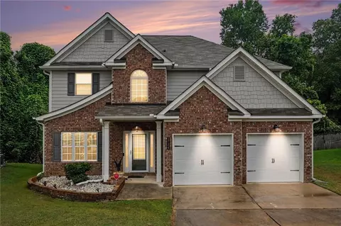 2724 Trey Ct, Ellenwood, GA 30294