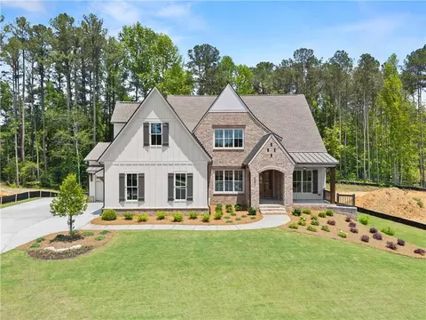 002 Amber Glow Ln NW, Acworth, GA 30101