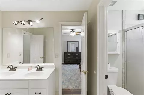 Bath - 2255 Pinehaven Ct SW, Grayson, GA 30017 photo 5 of 8
