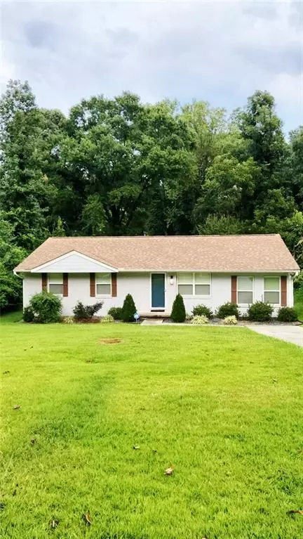 4058 Sweetbriar Ln, Forest Park, GA 30297