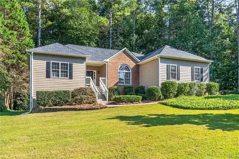 6139 Pritchett Dr, Powder Springs, GA 30127