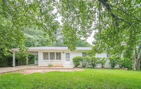 960 Old Canton Rd, Marietta, GA 30068