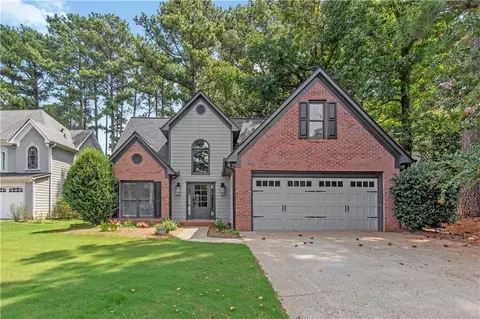 602 Overhill Dr, Woodstock, GA 30189