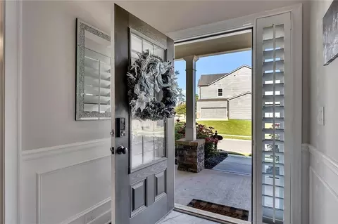 Entry Way - 142 Madison St, Canton, GA 30115 photo 2 of 7