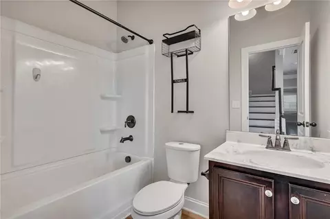 Bath - 142 Madison St, Canton, GA 30115 photo 5 of 6