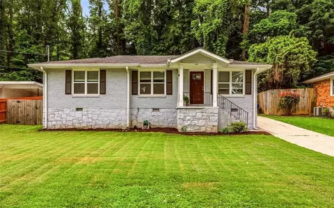 892 Scott Cir, Decatur, GA 30033