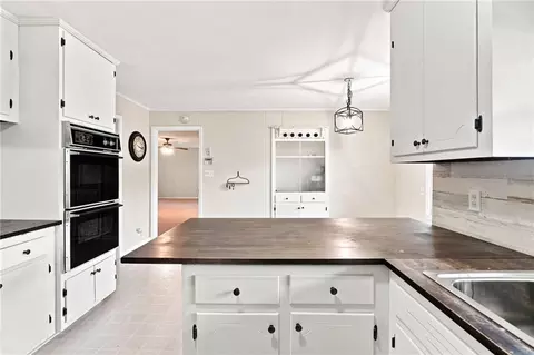 Kitchen - 7018 Highway 27, Buchanan, GA 30113 photo 5 of 7