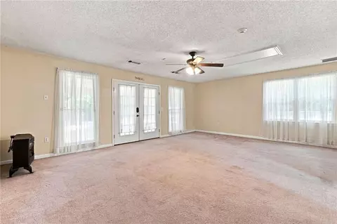 Living - 7018 Highway 27, Buchanan, GA 30113 photo 4 of 8