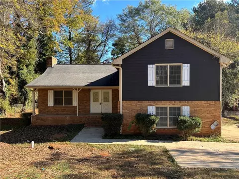 676 Killian Hill Rd SW, Lilburn, GA 30047