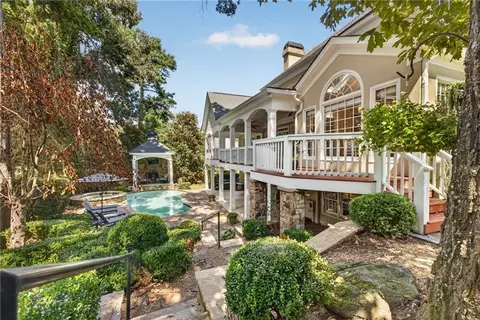 1572 Asheforde Dr, Marietta, GA 30068