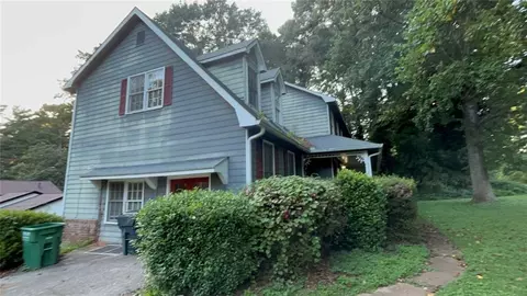 1465 Lake Lucerne Rd SW, Lilburn, GA 30047