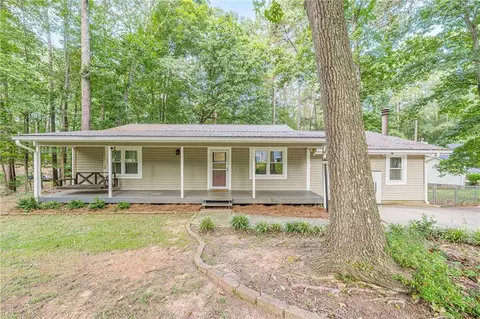 489 Pelican Cir, Monticello, GA 31064