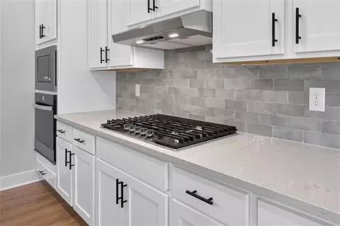 Kitchen - 4779 E Reed Rd, Gainesville, GA 30507 photo 6 of 9
