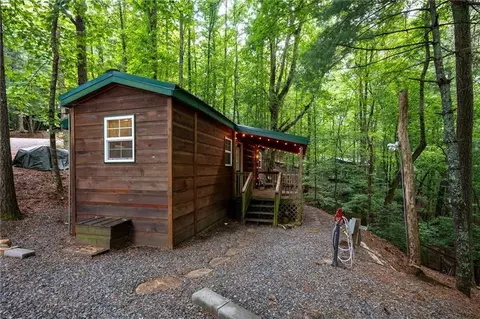 152 33rd St, Ellijay, GA 30540