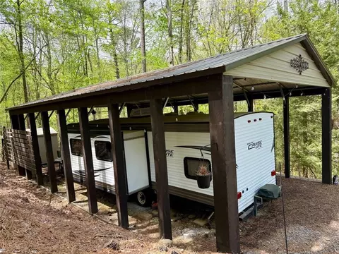 142 33rd St, Ellijay, GA 30540