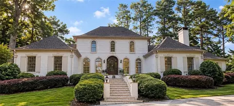 9190 Huntcliff Trce, Sandy Springs, GA 30350