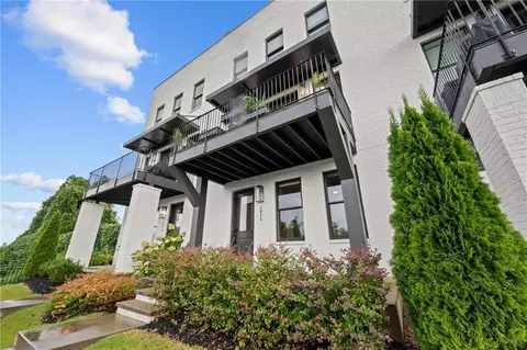 1075 Robert Smalls Way, Atlanta, GA 30318