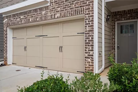 Exterior - 2139 Arnage Dr, Lithonia, GA 30058 photo 2 of 4