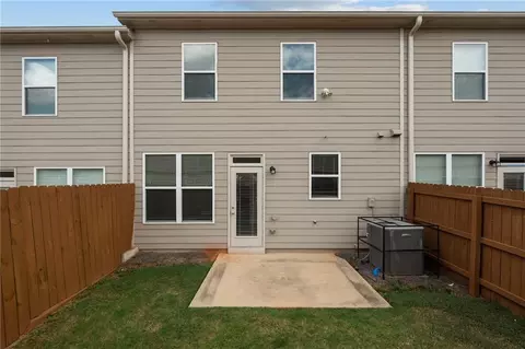 Exterior - 2139 Arnage Dr, Lithonia, GA 30058 photo 4 of 4