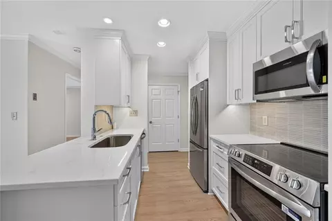 300 Johnson Ferry Rd NE #B-603, Sandy Springs, GA 30328