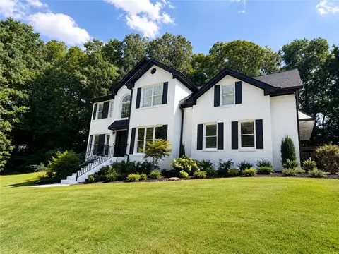 210 Pinehill Ln, Woodstock, GA 30188