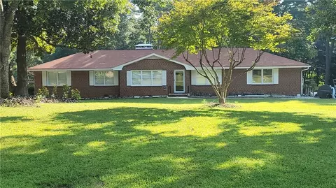 984 Bob Hannah Cir, Lawrenceville, GA 30044