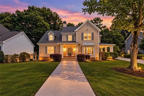 420 Bay Grove Rd, Loganville, GA 30052