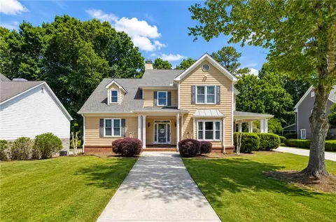 420 Bay Grove Rd, Loganville, GA 30052